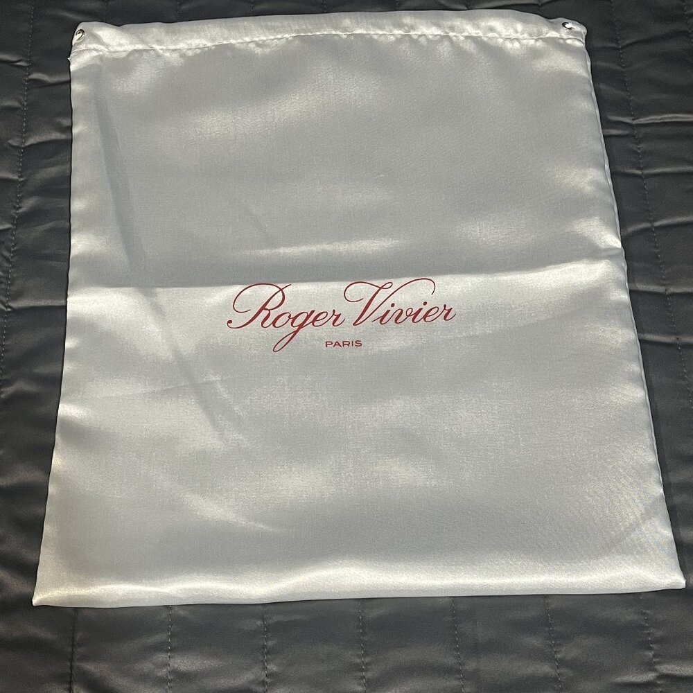 NEW Authentic White Roger Vivier Dust Cover Bag 15 in x 13.5 in